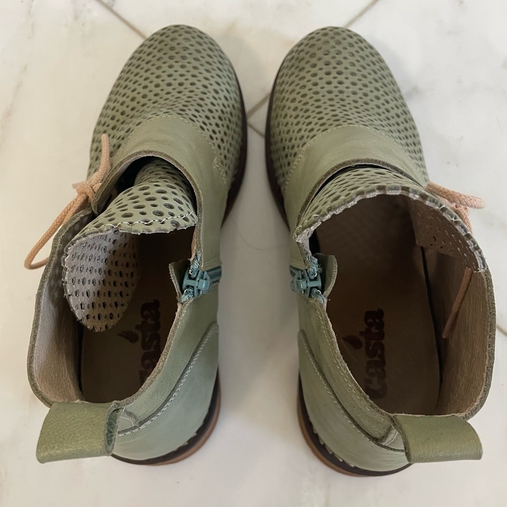 Casta, euro 38 US Women’s 7.5-8, Ravva Sage Green Perforated Leather Ankle Boots - Picture 5 of 10